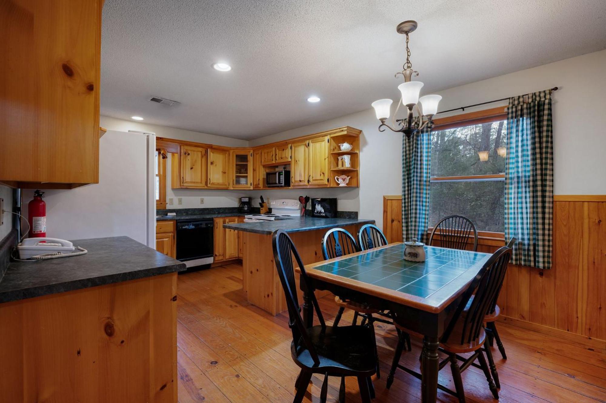 Peaceful Living Minutes From Blue Ridge Hot Tub Pool Table Villa Exterior photo
